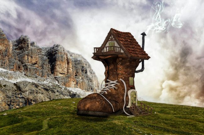 shoe-1659155_1920-Image by Enrique Meseguer from Pixabay